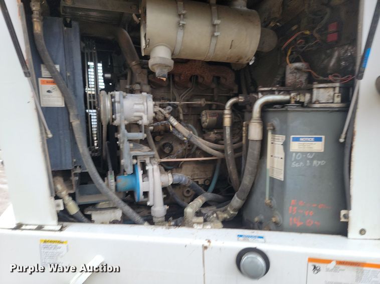 image for item NZ9818 2000 Elgin Pelican Series P street sweeper