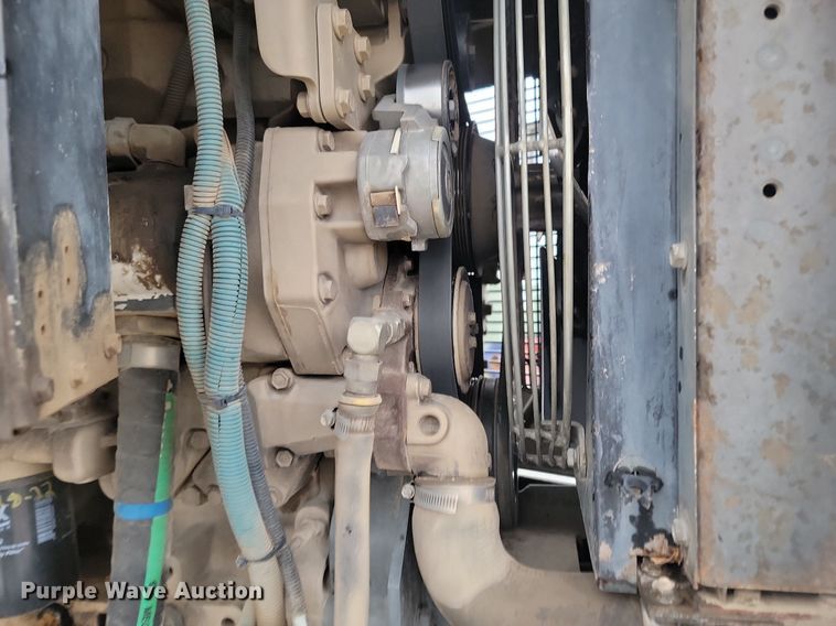 image for item NZ9818 2000 Elgin Pelican Series P street sweeper