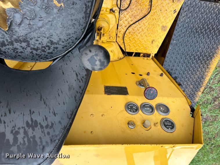 image for item OE9102 1979 Arrow Master HJ1250 drop hammer