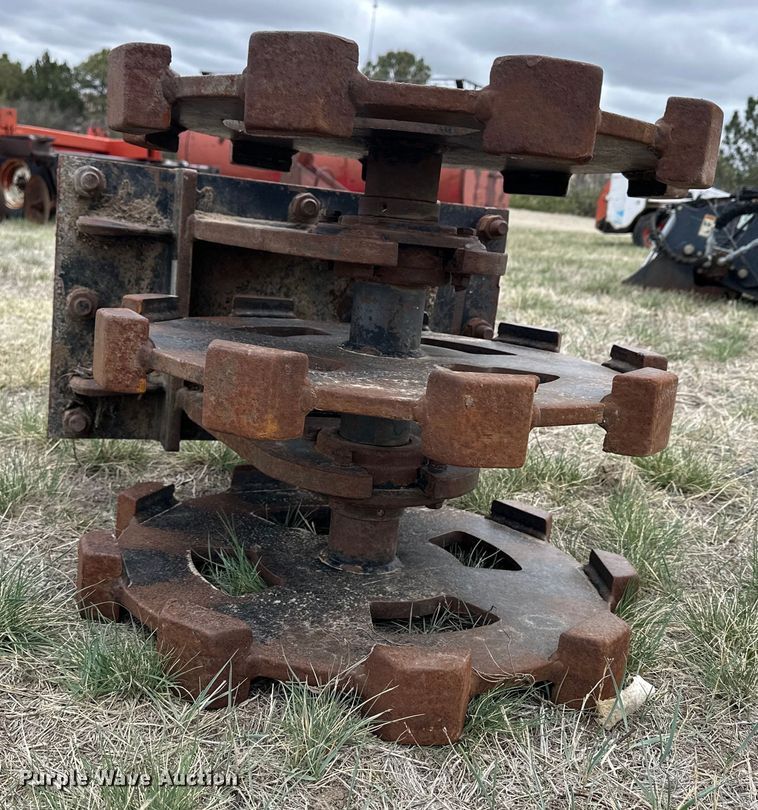 image for item OE9111 Compaction wheel