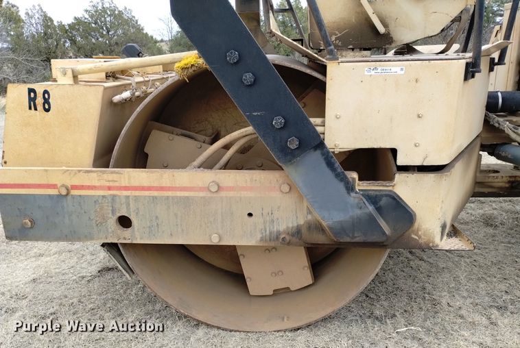 image for item OE9114 1993 Ingersoll Rand  DD-110 double drum vibratory roller