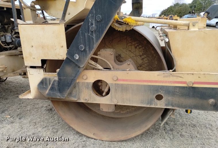 image for item OE9114 1993 Ingersoll Rand  DD-110 double drum vibratory roller