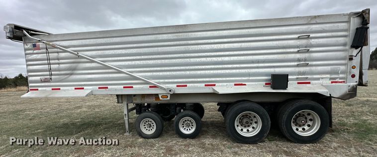 image for item OE9118 2014 Travis Body S/76 ejector trailer