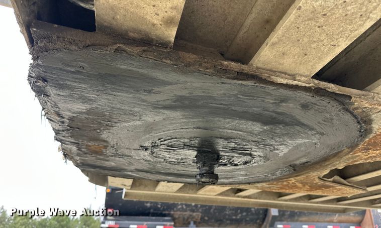 image for item OE9118 2014 Travis Body S/76 ejector trailer