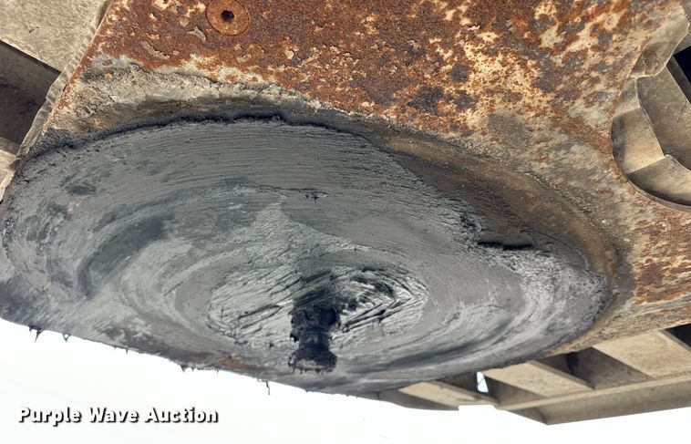 image for item OE9118 2014 Travis Body S/76 ejector trailer