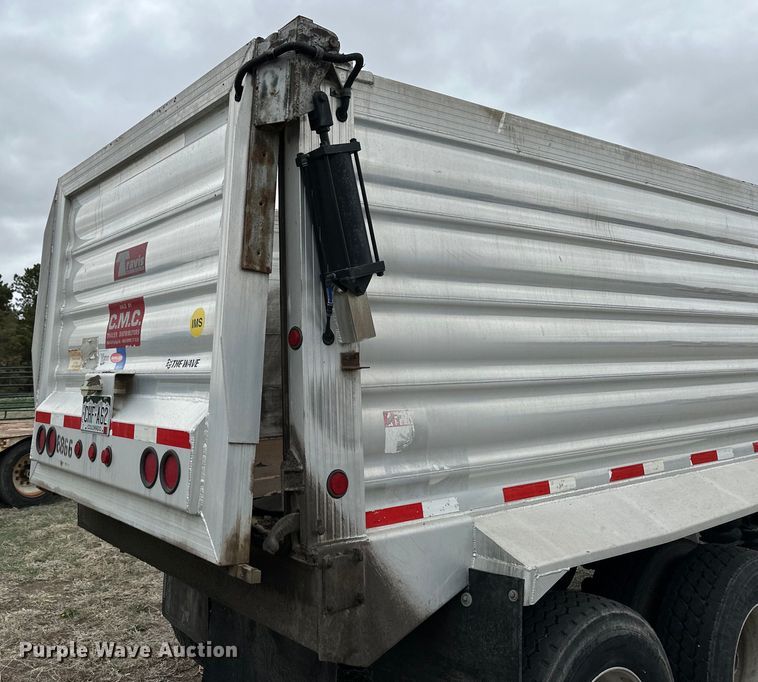 image for item OE9118 2014 Travis Body S/76 ejector trailer