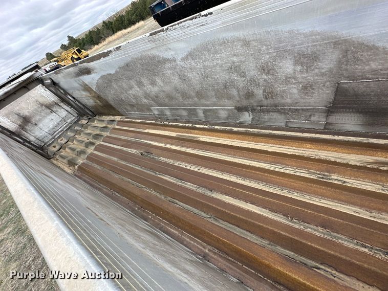 image for item OE9118 2014 Travis Body S/76 ejector trailer