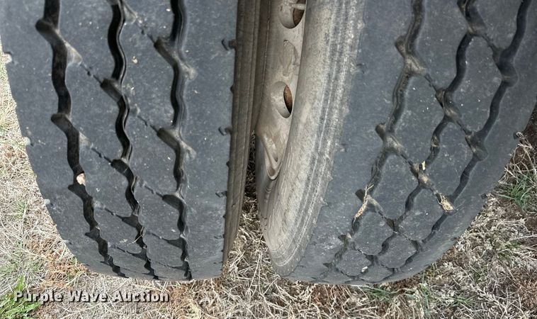 image for item OE9118 2014 Travis Body S/76 ejector trailer