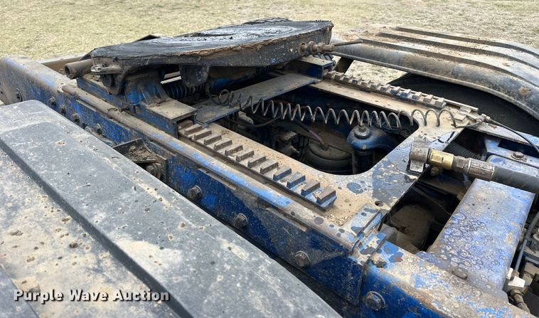 image for item OE9120 2001 Peterbilt  378 semi truck