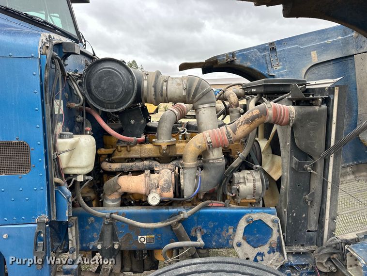 image for item OE9120 2001 Peterbilt  378 semi truck