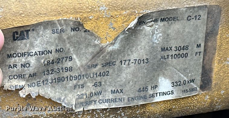 image for item OE9120 2001 Peterbilt  378 semi truck