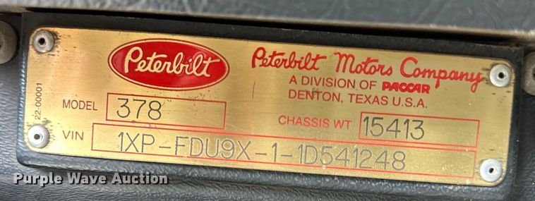 image for item OE9120 2001 Peterbilt  378 semi truck