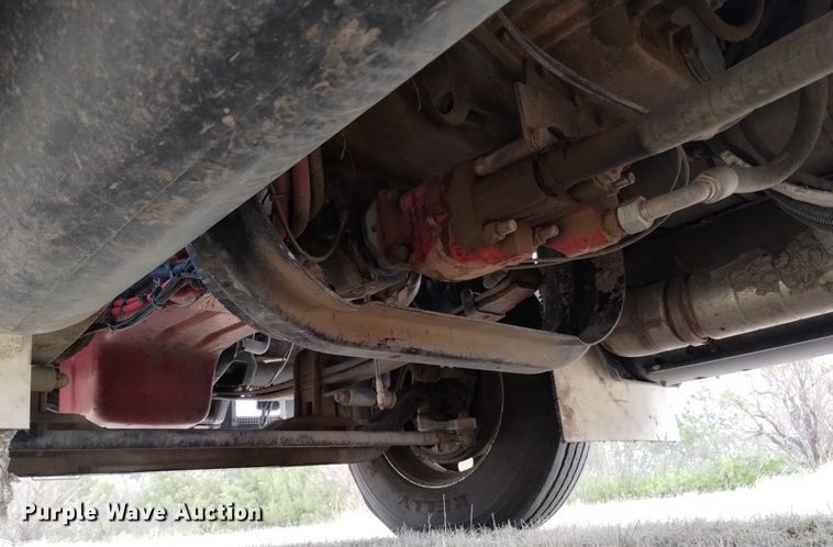 image for item OE9121 2014 Kenworth  T880 semi truck