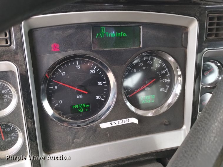 image for item OE9121 2014 Kenworth  T880 semi truck