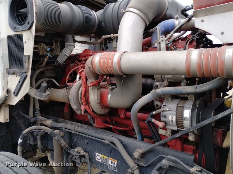 image for item OE9121 2014 Kenworth  T880 semi truck