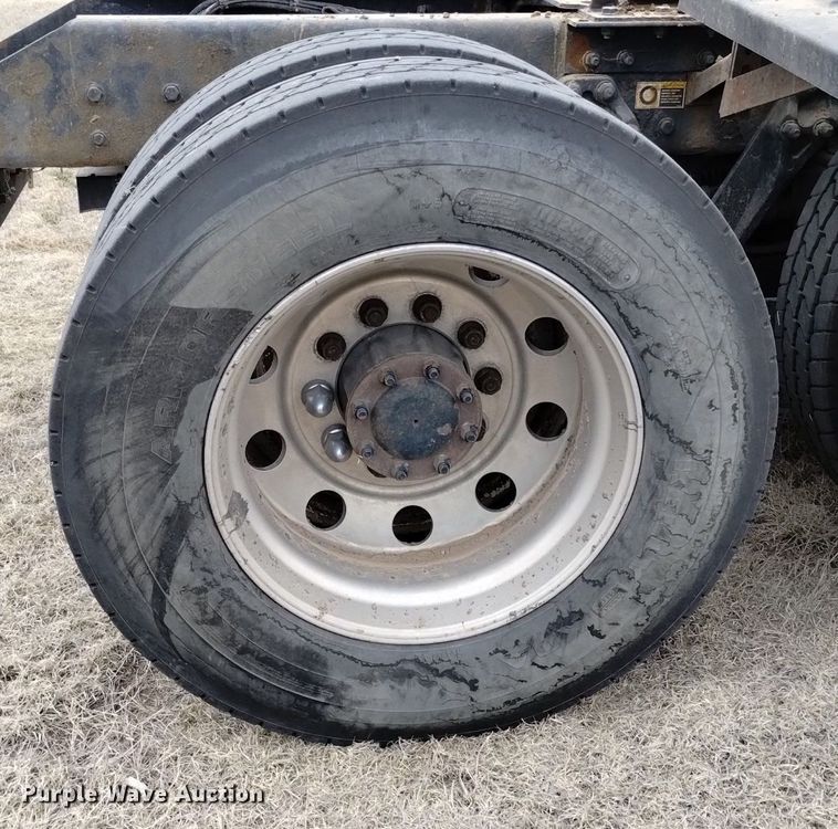 image for item OE9121 2014 Kenworth  T880 semi truck