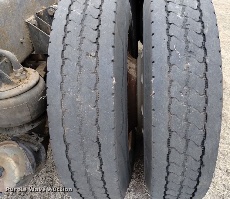 image for item OE9121 2014 Kenworth  T880 semi truck