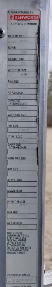 image for item OE9121 2014 Kenworth  T880 semi truck