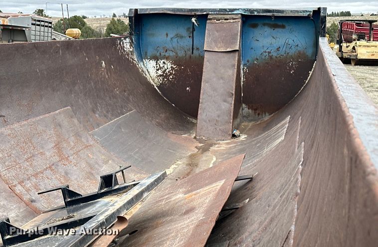 image for item OE9122 1985 Hobbs DRX-M2-30 end dump trailer