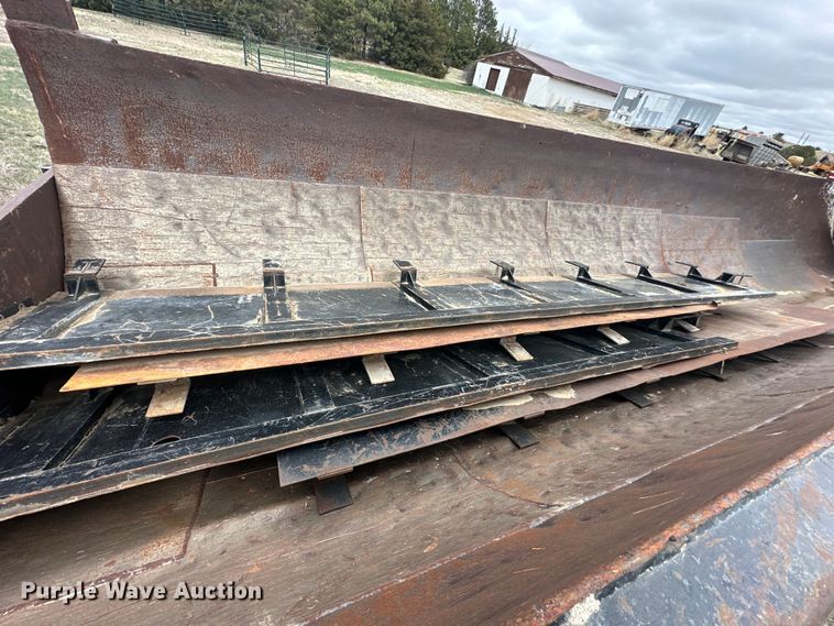 image for item OE9122 1985 Hobbs DRX-M2-30 end dump trailer