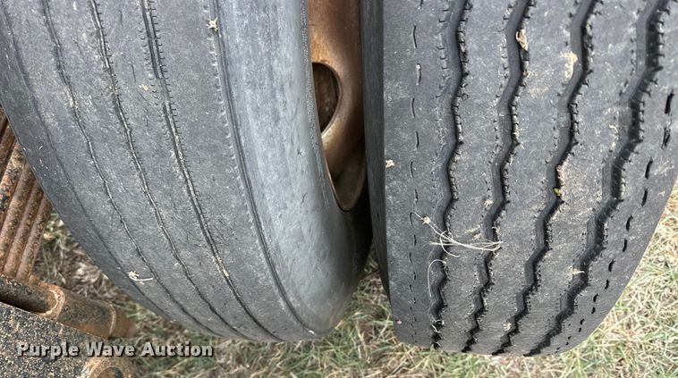 image for item OE9122 1985 Hobbs DRX-M2-30 end dump trailer