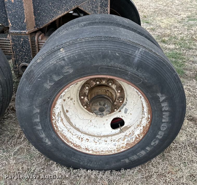 image for item OE9122 1985 Hobbs DRX-M2-30 end dump trailer