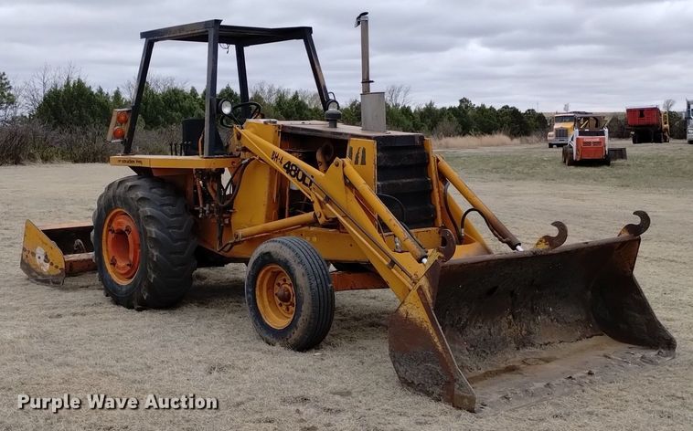 image for item OE9123 1981 Case 480D landscape tractor