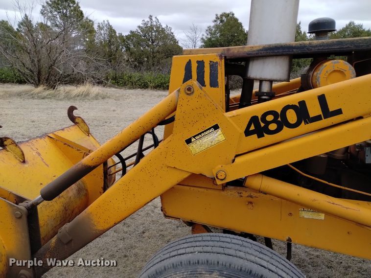 image for item OE9123 1981 Case 480D landscape tractor