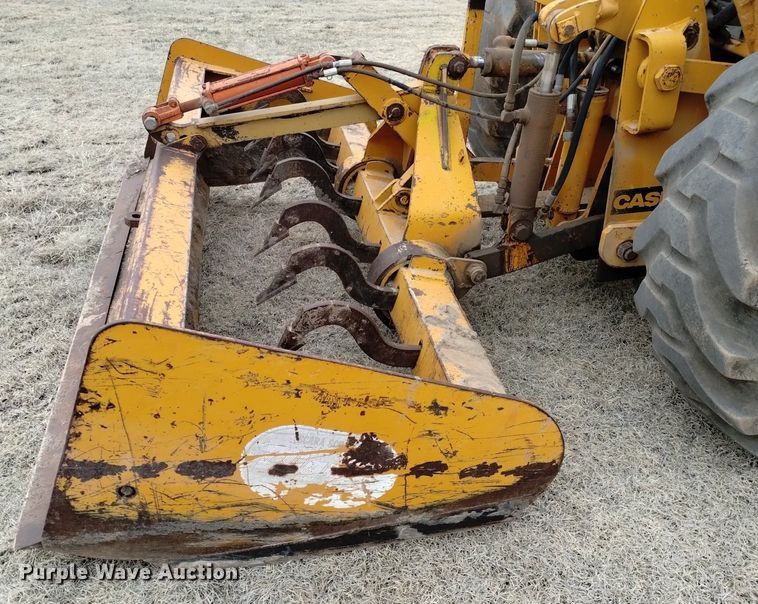 image for item OE9123 1981 Case 480D landscape tractor