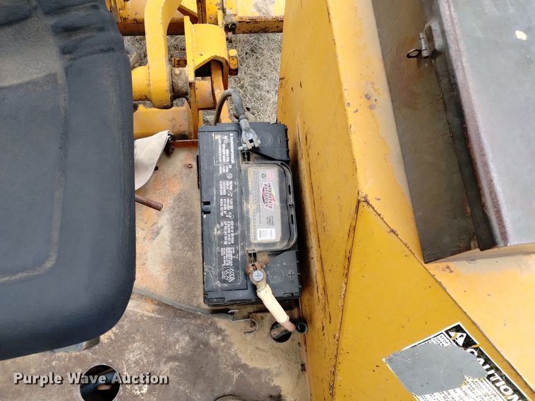 image for item OE9123 1981 Case 480D landscape tractor