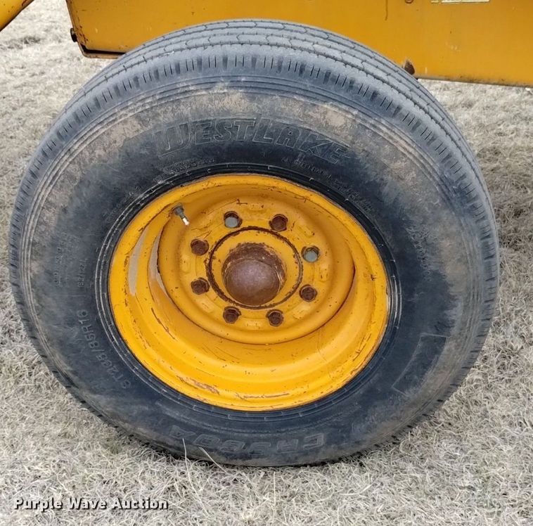 image for item OE9123 1981 Case 480D landscape tractor