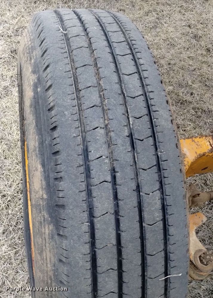 image for item OE9123 1981 Case 480D landscape tractor