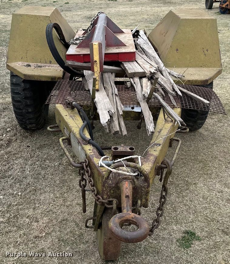 image for item OE9124 Fruehauf XM-107E2 running gear