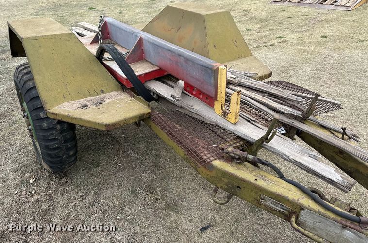 image for item OE9124 Fruehauf XM-107E2 running gear