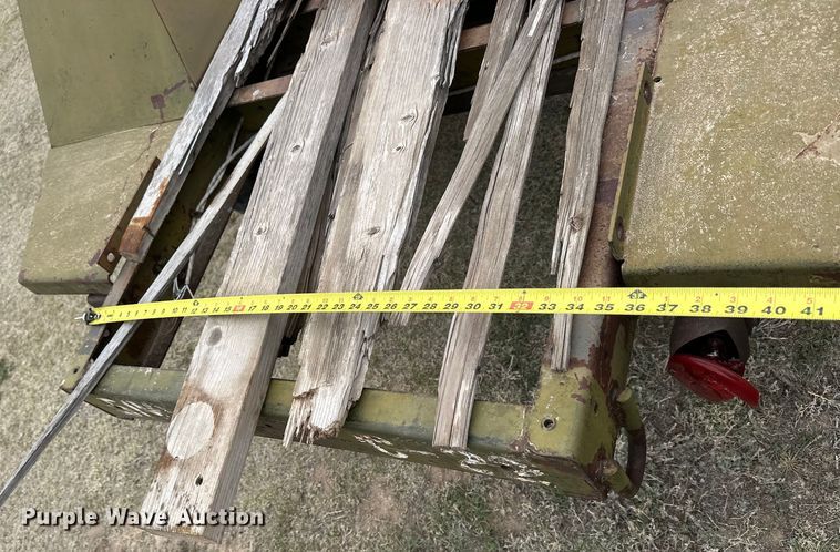 image for item OE9124 Fruehauf XM-107E2 running gear