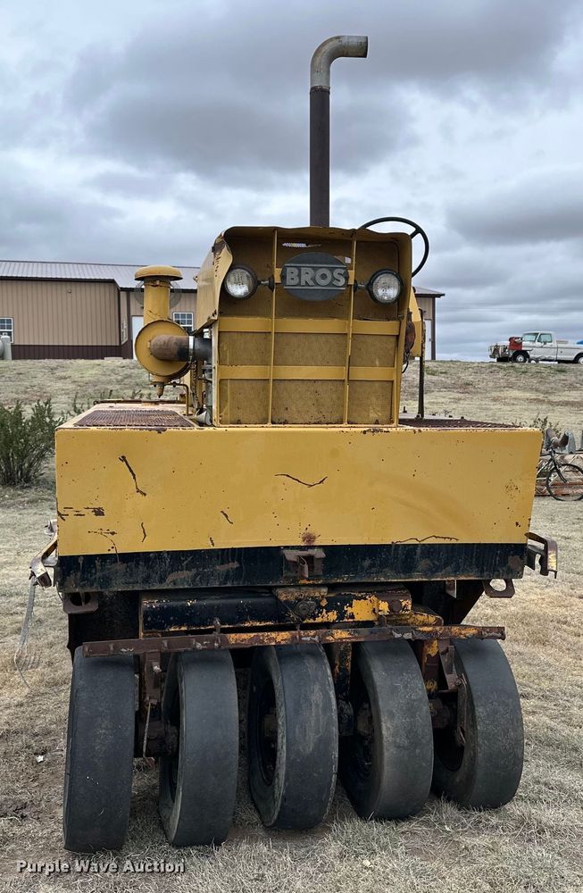 image for item OE9126 Bros SP-4000 pneumatic roller