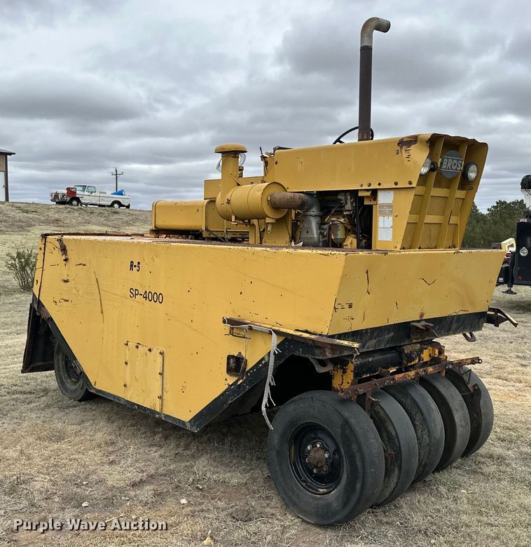 image for item OE9126 Bros SP-4000 pneumatic roller