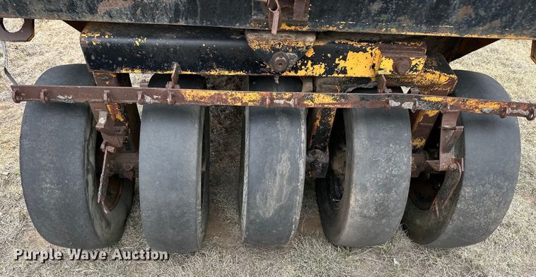 image for item OE9126 Bros SP-4000 pneumatic roller