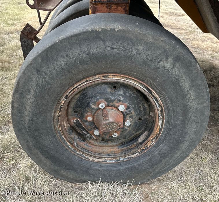 image for item OE9126 Bros SP-4000 pneumatic roller