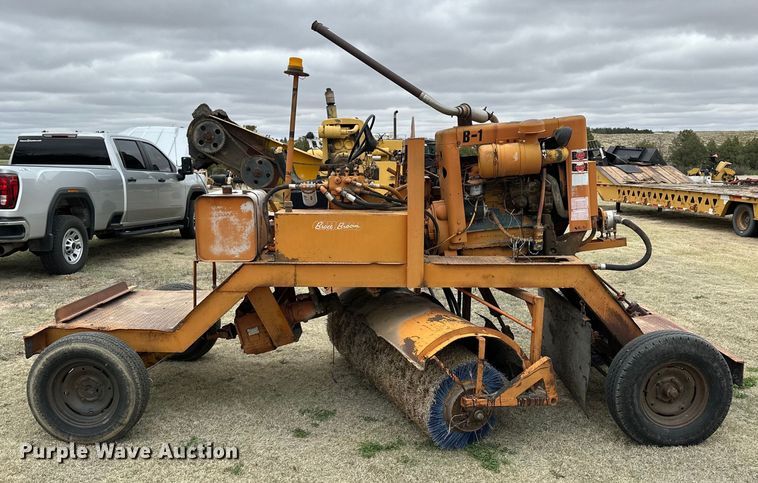 image for item OE9127 1980 Broce H20 broom