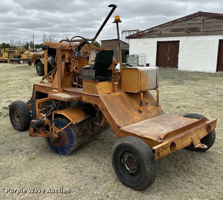 image for item OE9127 1980 Broce H20 broom