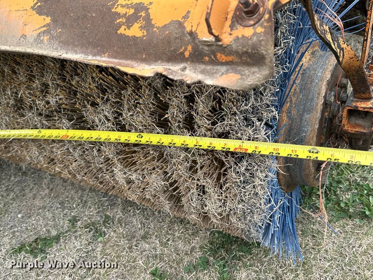 image for item OE9127 1980 Broce H20 broom