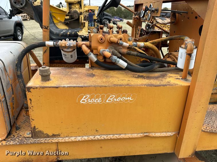 image for item OE9127 1980 Broce H20 broom