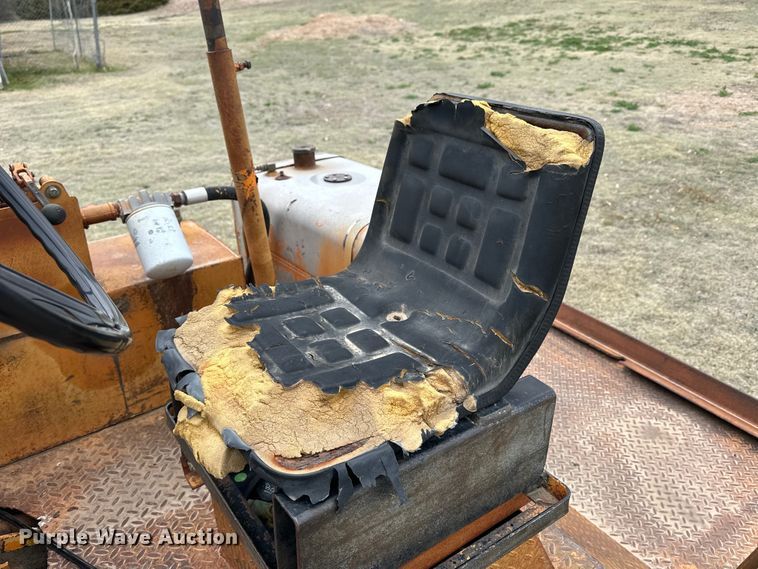 image for item OE9127 1980 Broce H20 broom