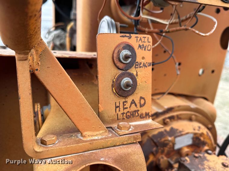 image for item OE9127 1980 Broce H20 broom