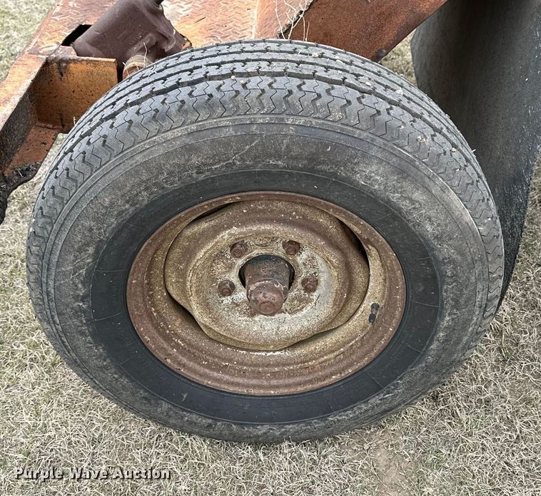 image for item OE9127 1980 Broce H20 broom