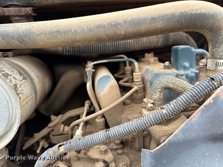 image for item OE9135 1993 Bobcat 743B skid steer loader