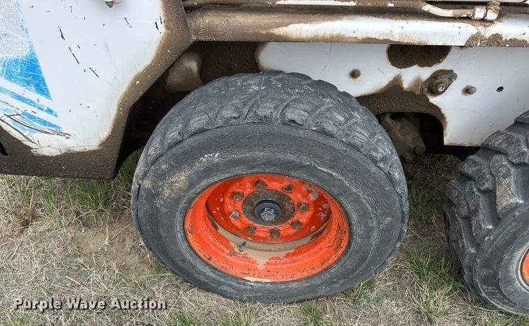 image for item OE9135 1993 Bobcat 743B skid steer loader