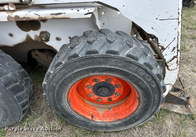 image for item OE9135 1993 Bobcat 743B skid steer loader