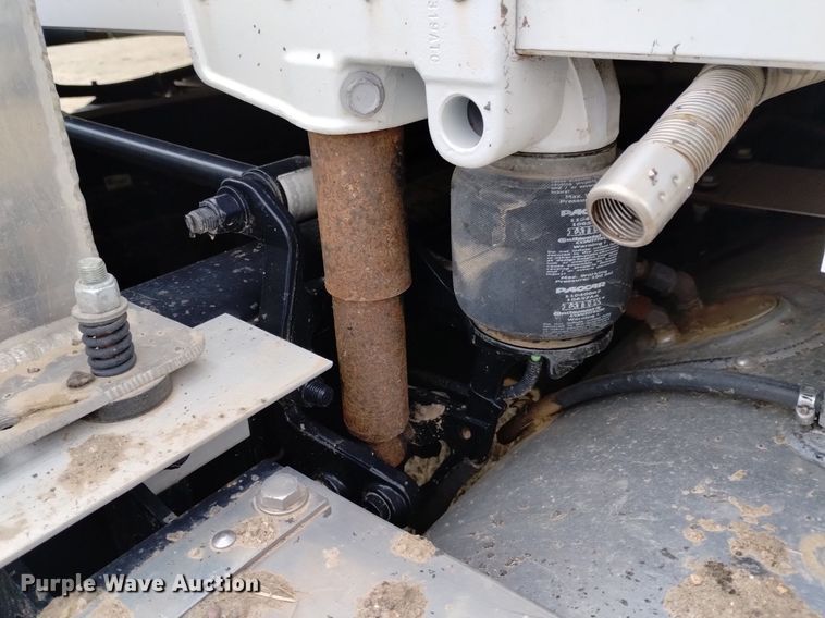 image for item OE9136 2021 Kenworth  T680 semi truck